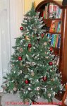 Yorbay Weihnachtsbaum - Baum mit Kugeln und Lichterkette